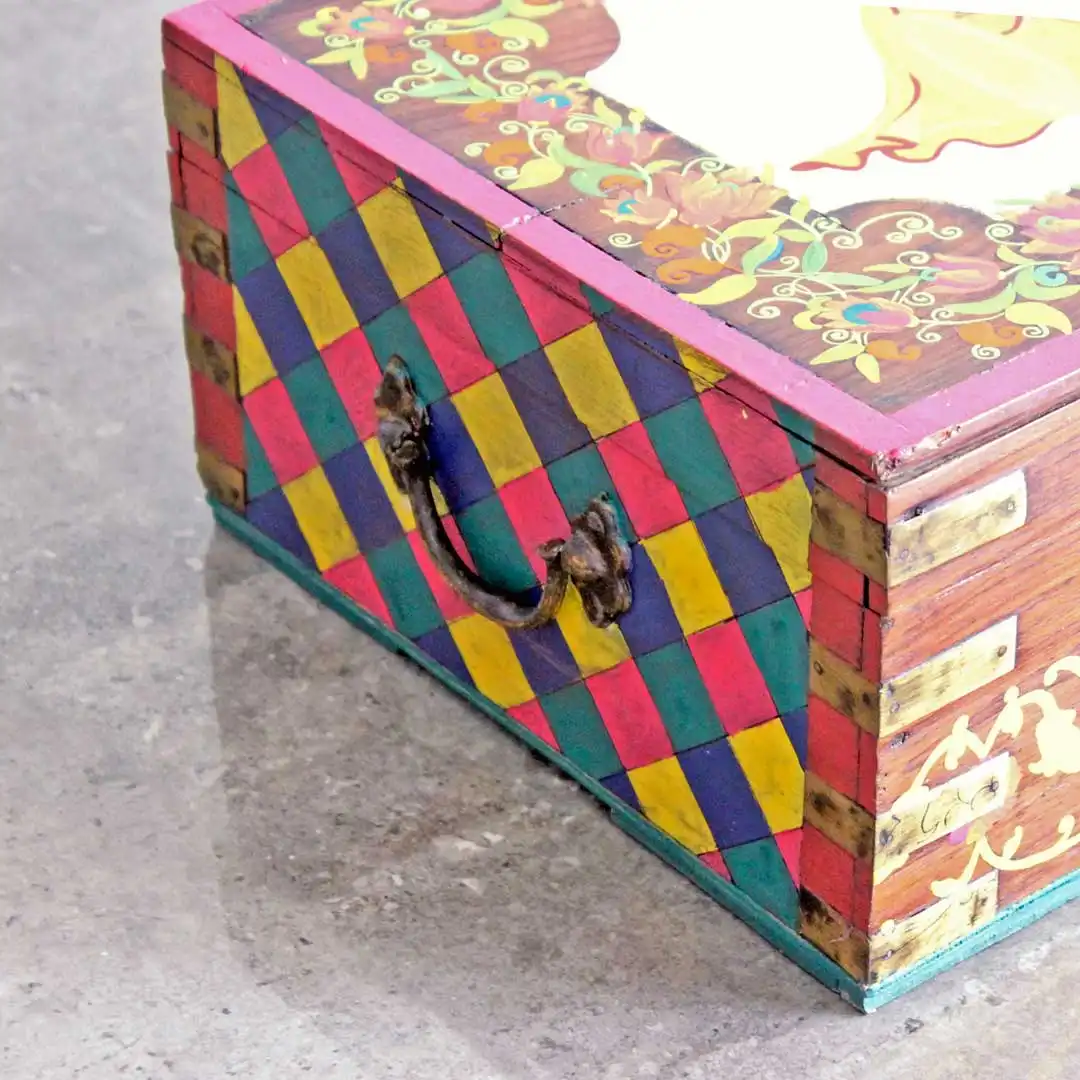 Bride Vintage Trunk | Upcycled Furniture | Upcycld Art Upcycld Art Trunk Bride 03