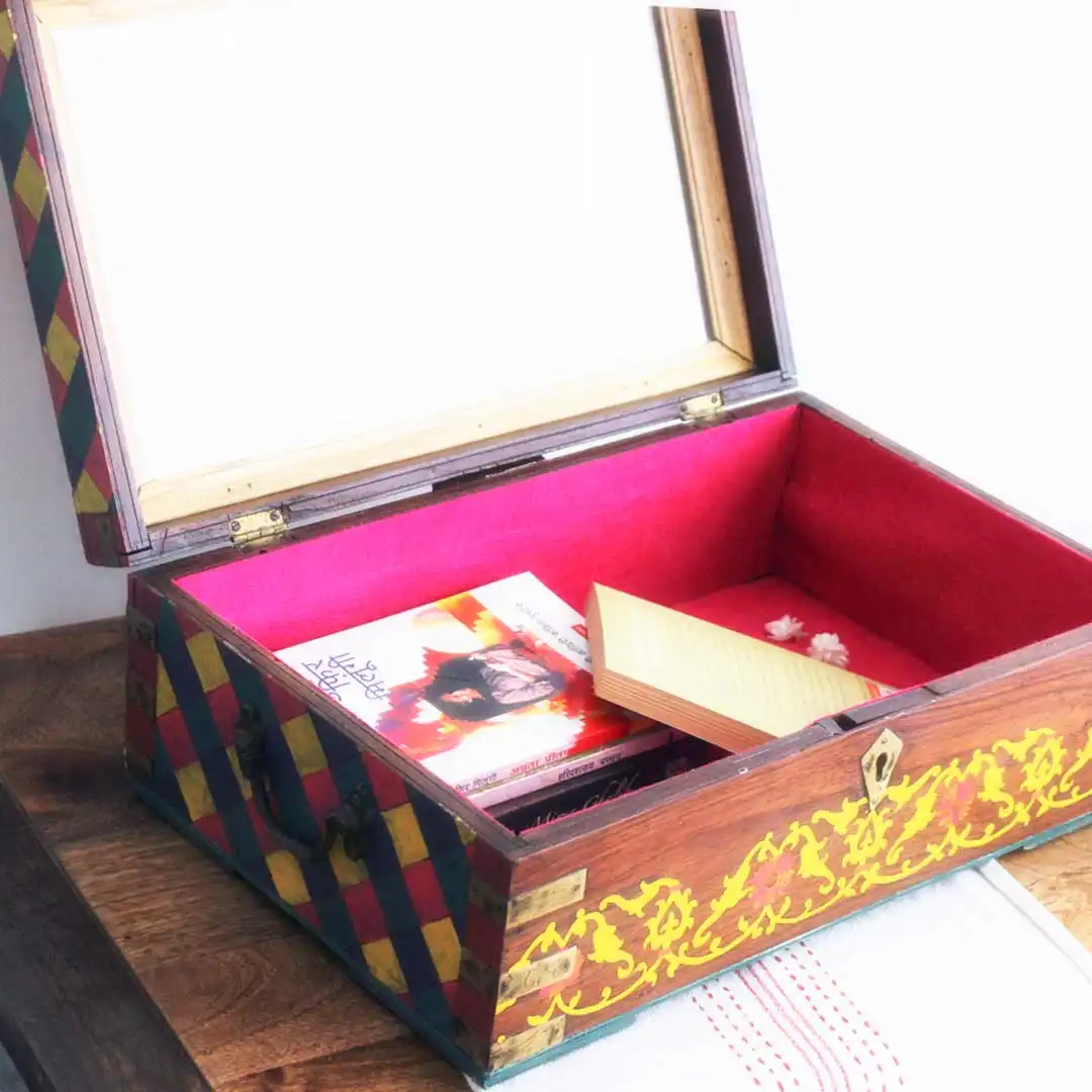 Bride Vintage Trunk | Upcycled Furniture | Upcycld Art Upcycld Art Trunk Bride 09